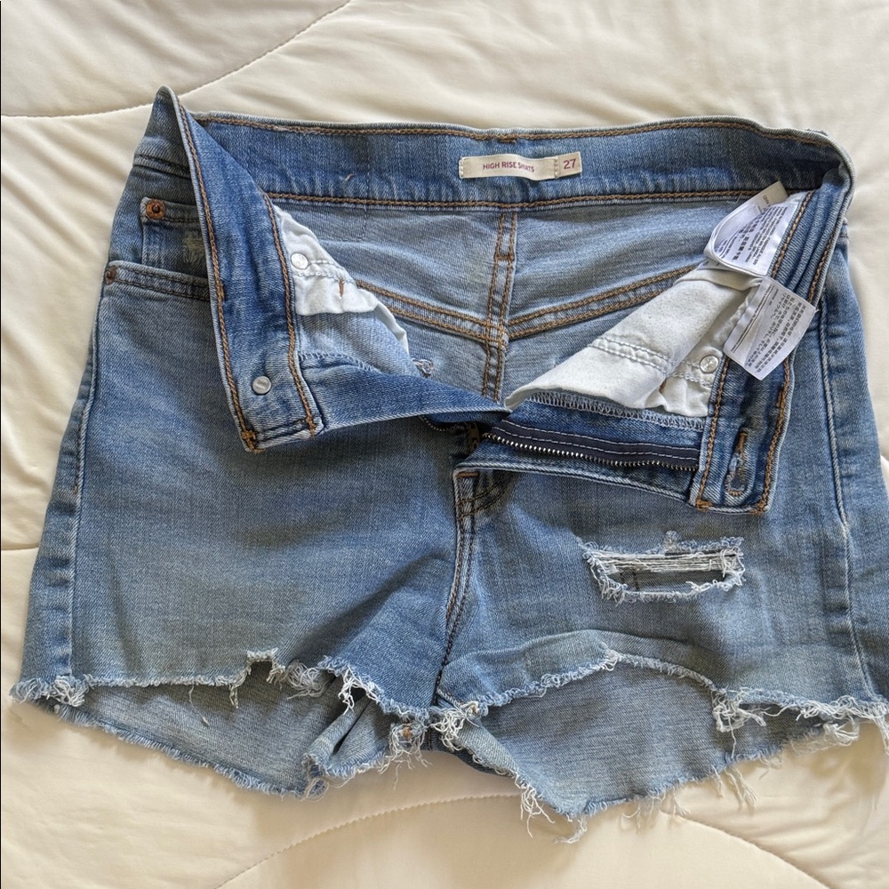Levi's Light Blue Jean Shorts - Picture 4 of 4